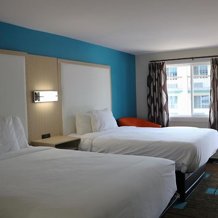 Sunbird Cape Cod Annex Hotel Уест Ярмут Екстериор снимка