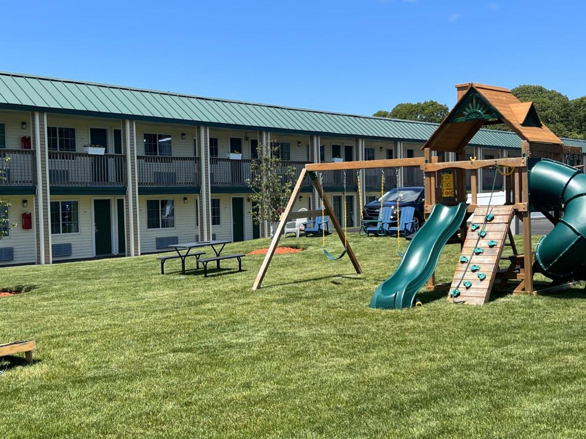 Sunbird Cape Cod Annex Hotel Уест Ярмут Екстериор снимка