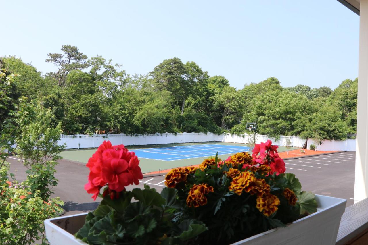 Sunbird Cape Cod Annex Hotel Уест Ярмут Екстериор снимка