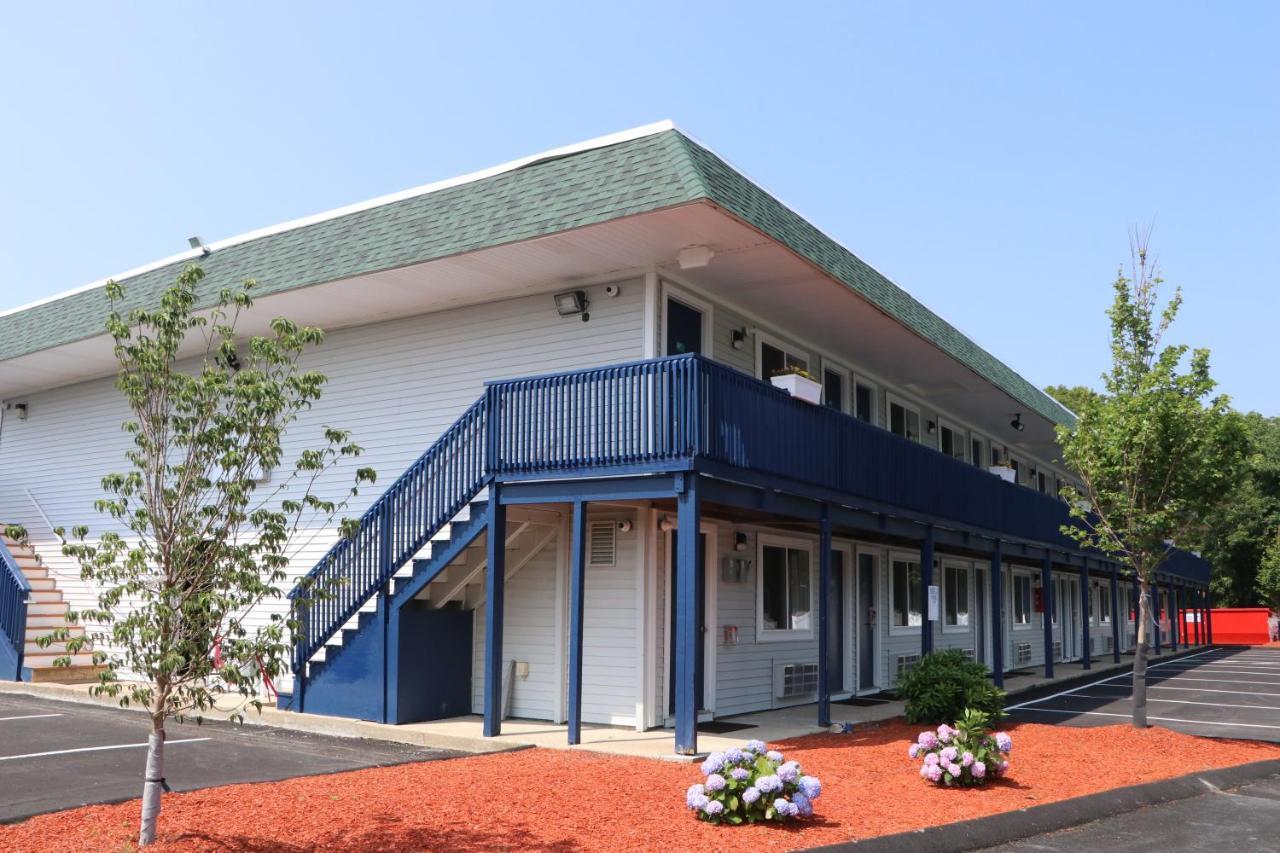 Sunbird Cape Cod Annex Hotel Уест Ярмут Екстериор снимка