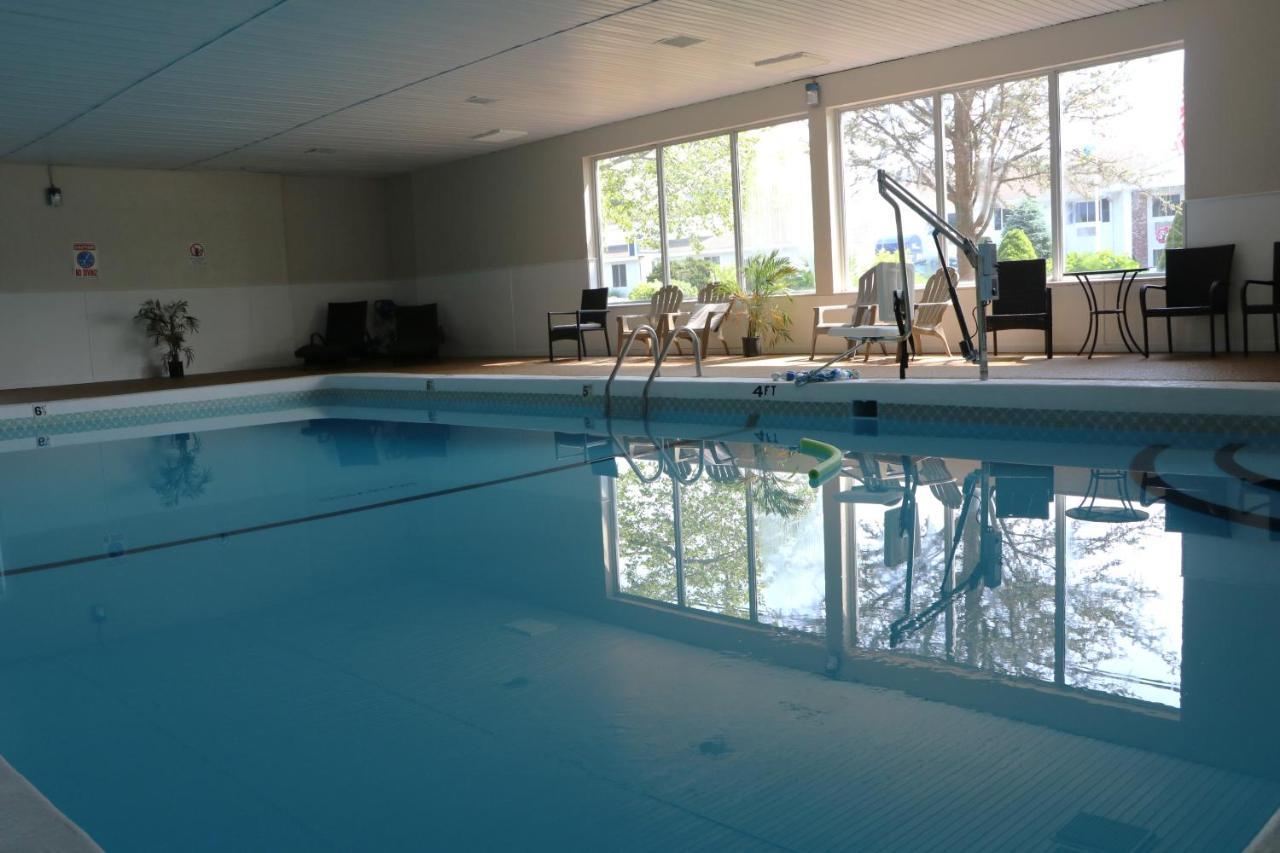 Sunbird Cape Cod Annex Hotel Уест Ярмут Екстериор снимка