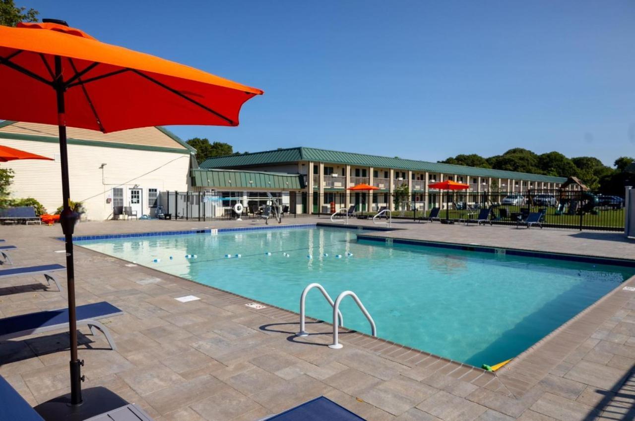 Sunbird Cape Cod Annex Hotel Уест Ярмут Екстериор снимка